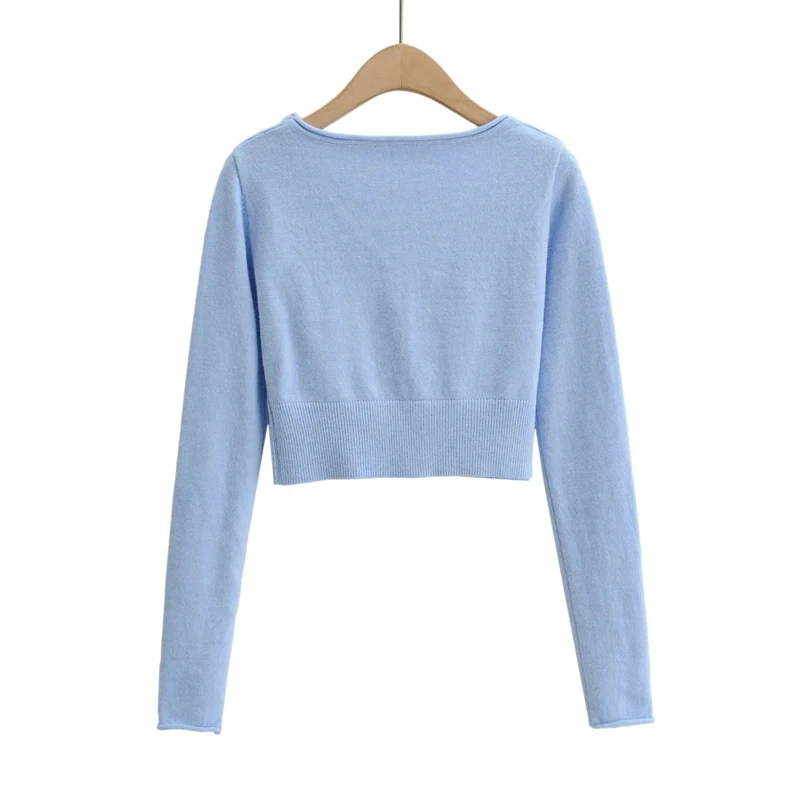 Женский укороченный вязаный кардиган с V-образным вырезом на пуговицах |