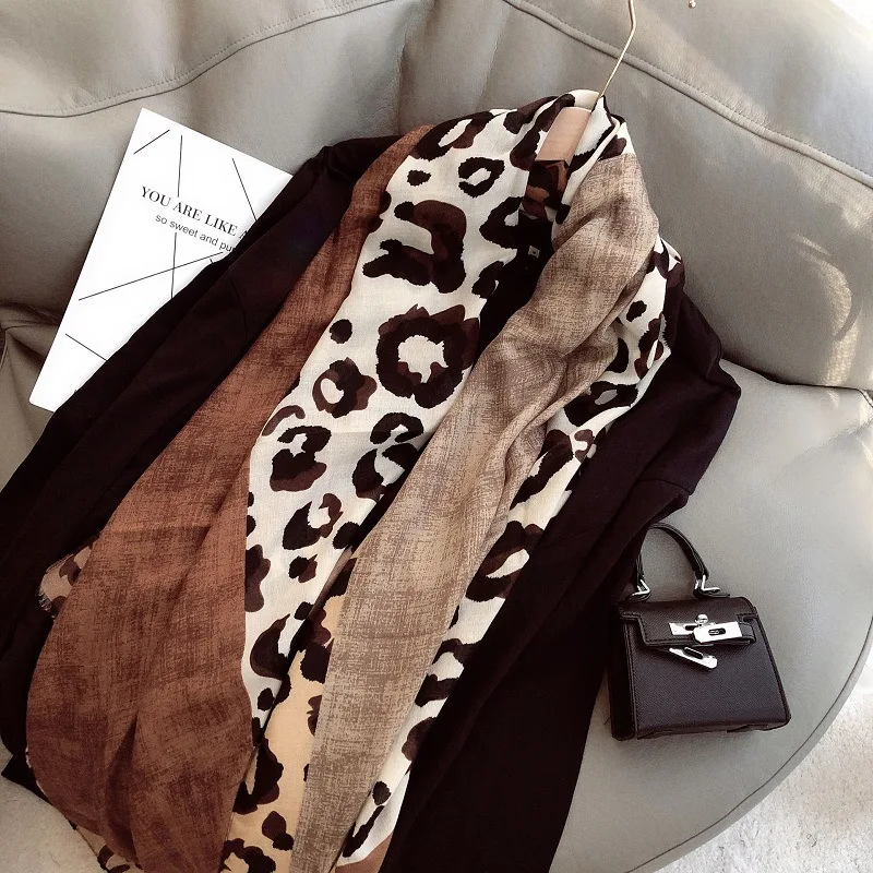 

2021 Spain Fashion Ombre Sexy Leopard Fringe Viscose Scarf Lady Print Soft Hijab Shawls and Wraps Pashmina Muslim Stole 180*90Cm