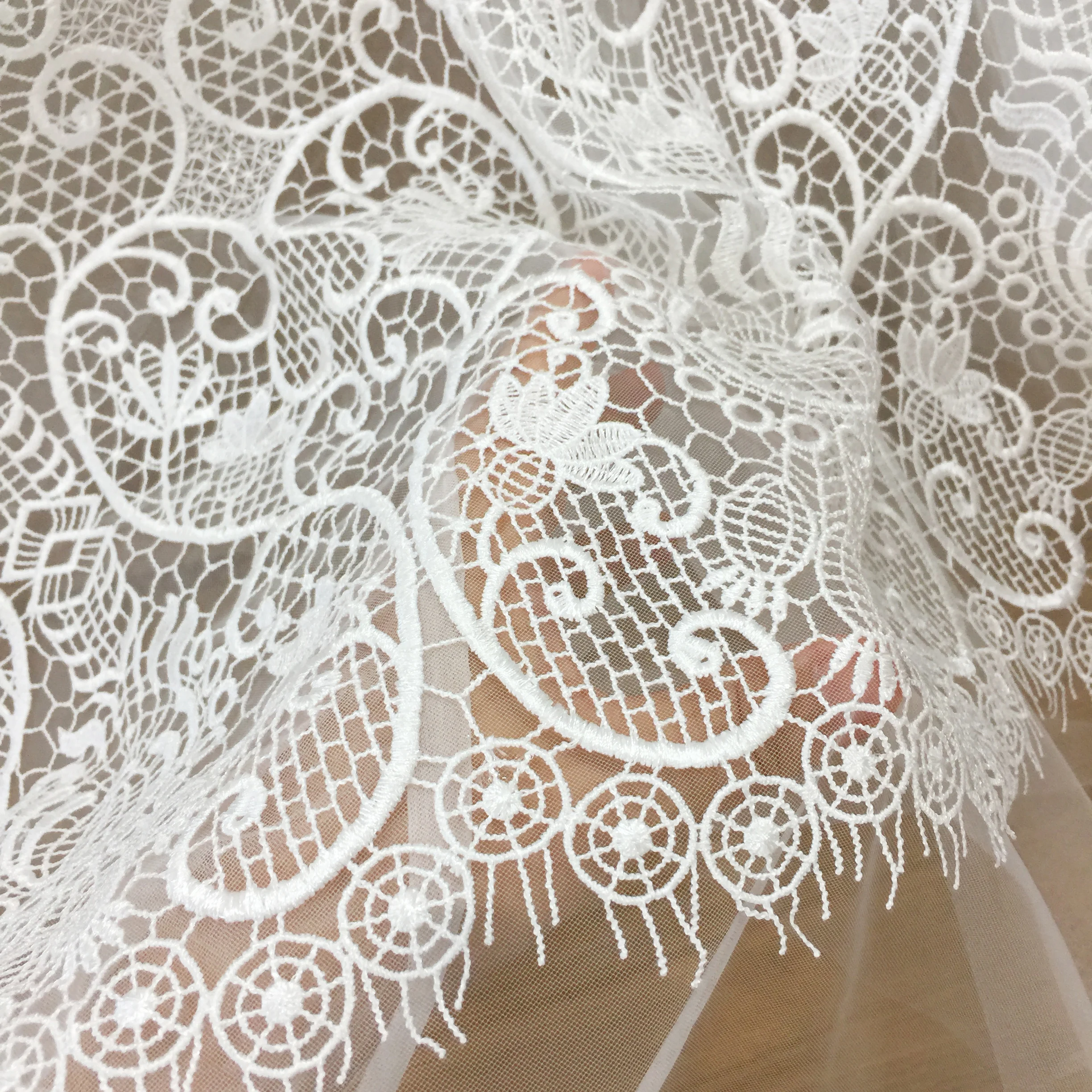 

European style hollow out water soluble embroidered evening gowns lace fabric 1 yard! Women dress lace chemical lace 2019 NEW!