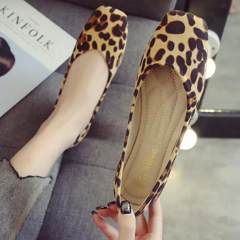 Женские замшевые мокасины на плоской подошве большие размеры | Обувь