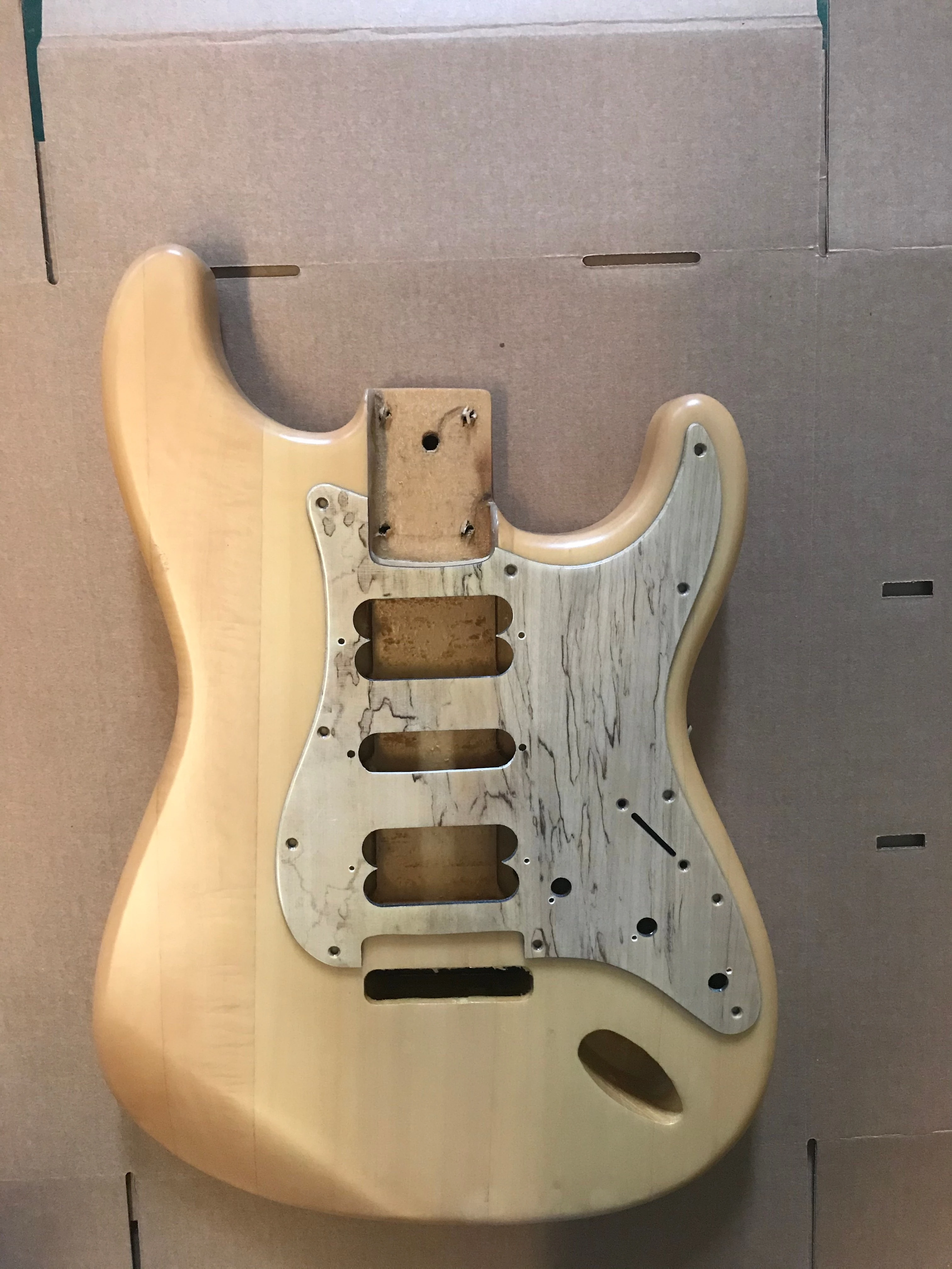 Semi-finished Manual DIY Guitar Barrel Strat Electric Guitar Body Alder Guitar Panel With Pickguard High Quality Maple Wood enlarge