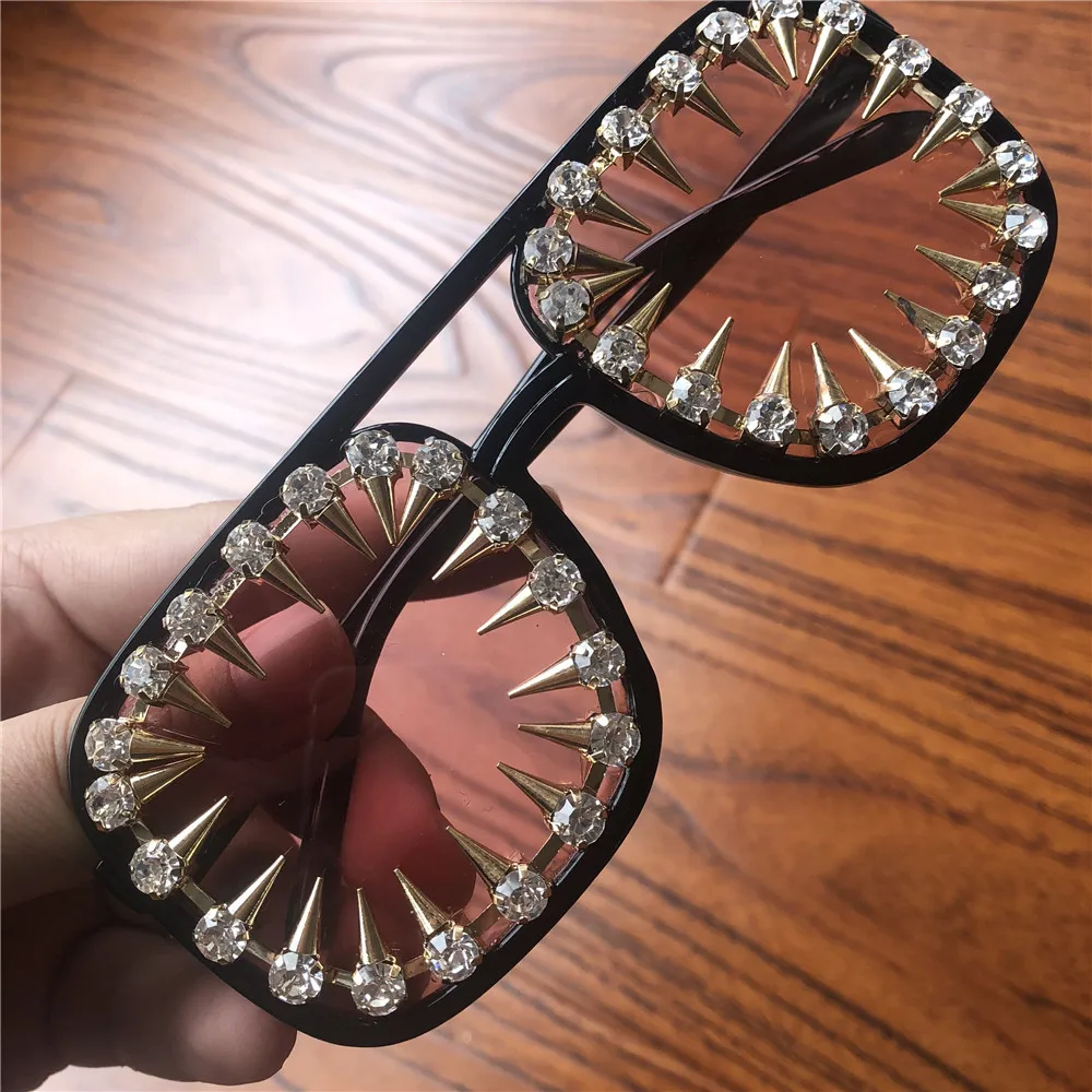 Очки богатые женщины серии 201 стразы с золотой цепочкой розовые/круглые