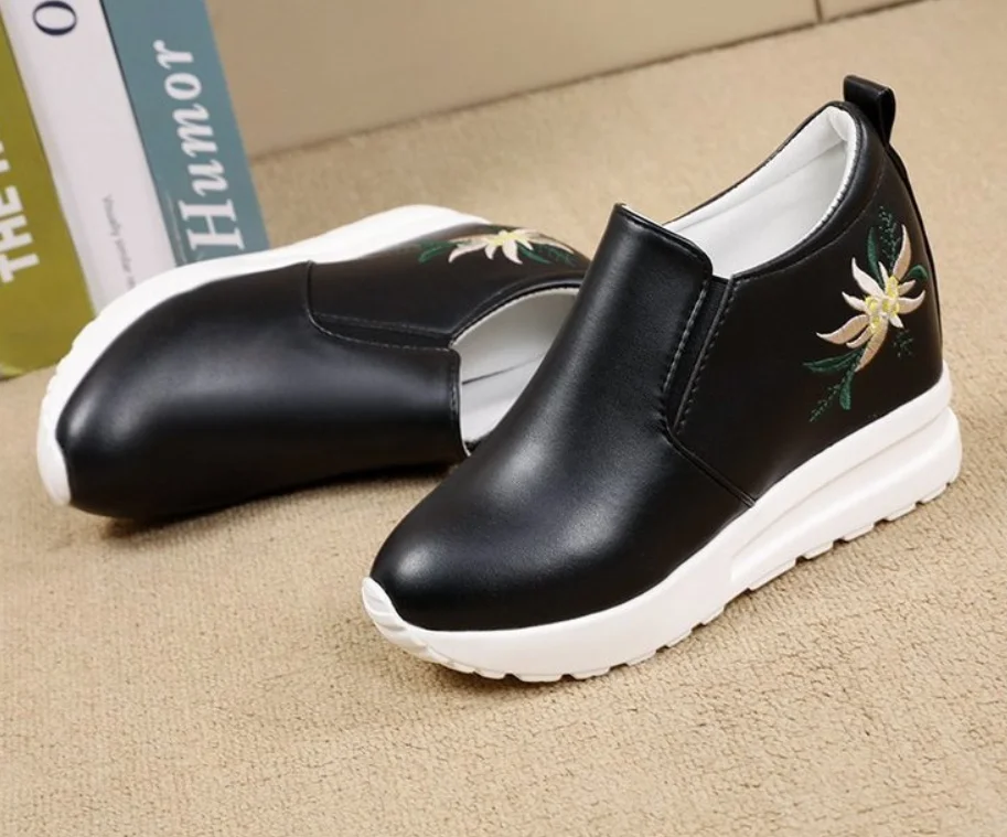 

New Fashion Women's Platform Shoes Casual Female Loafers Wedges Shoe Sneakers Women Leather Slip On Flat Footwear
