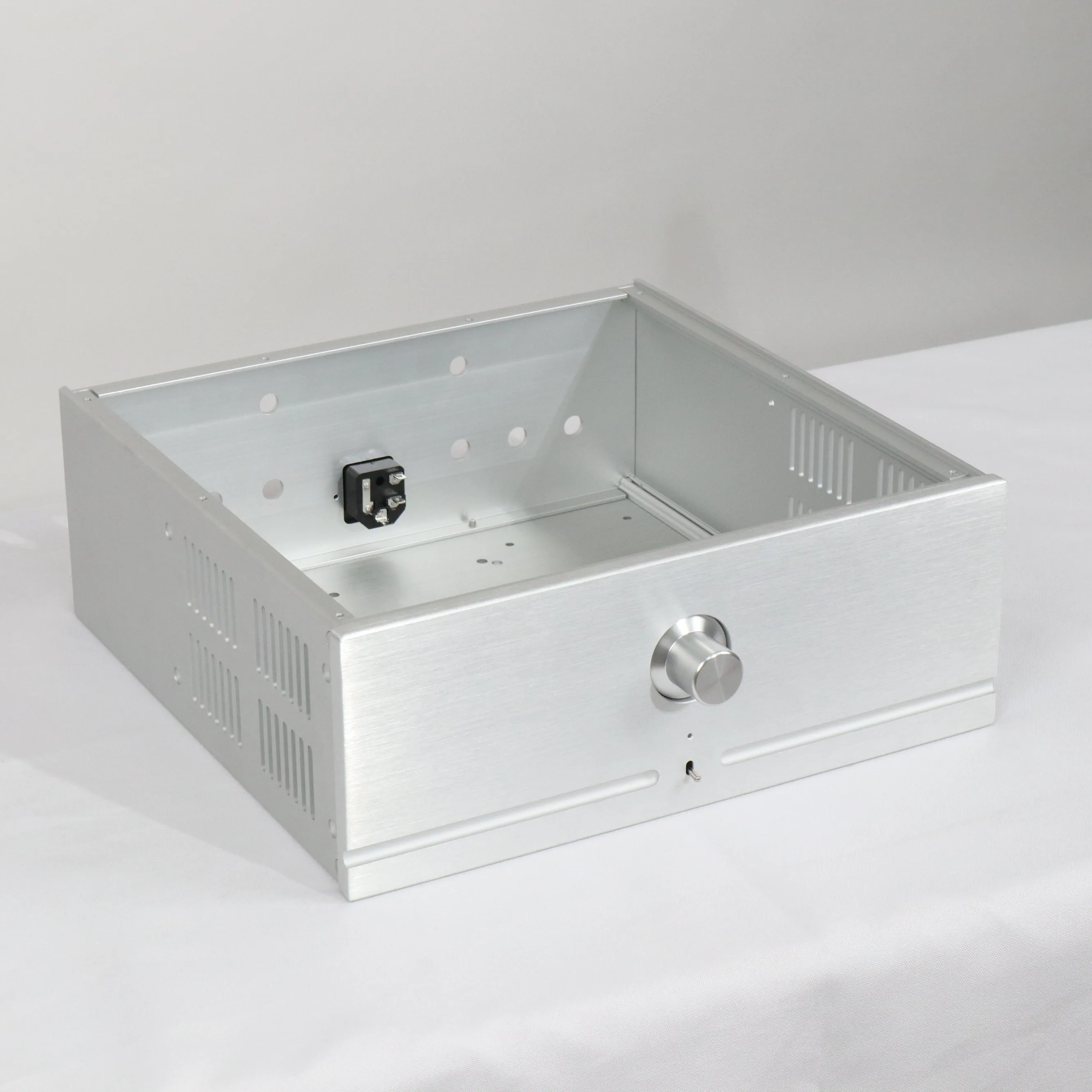 GZbotolave MC50 алюминиевый корпус усилителя