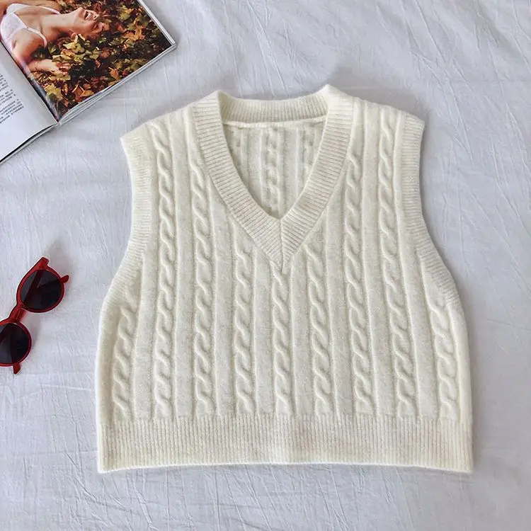 Женский трикотажный жилет в рубчик с V-образным вырезом | Женская одежда