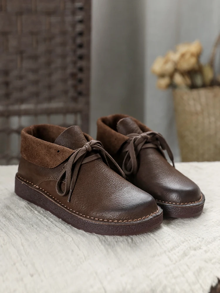 Женские туфли из натуральной кожи на шнуровке с круглым носком