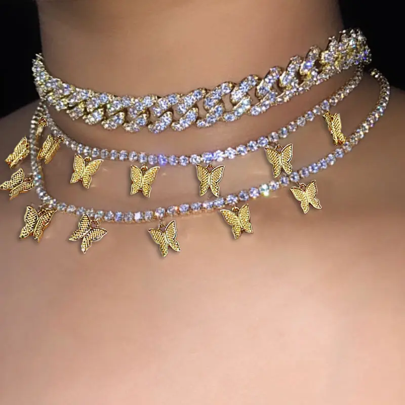 Цепочка-чокер Женская кубинская, золотистого/серебристого цвета, с кулоном в виде бабочки, стразы 7 дюймов