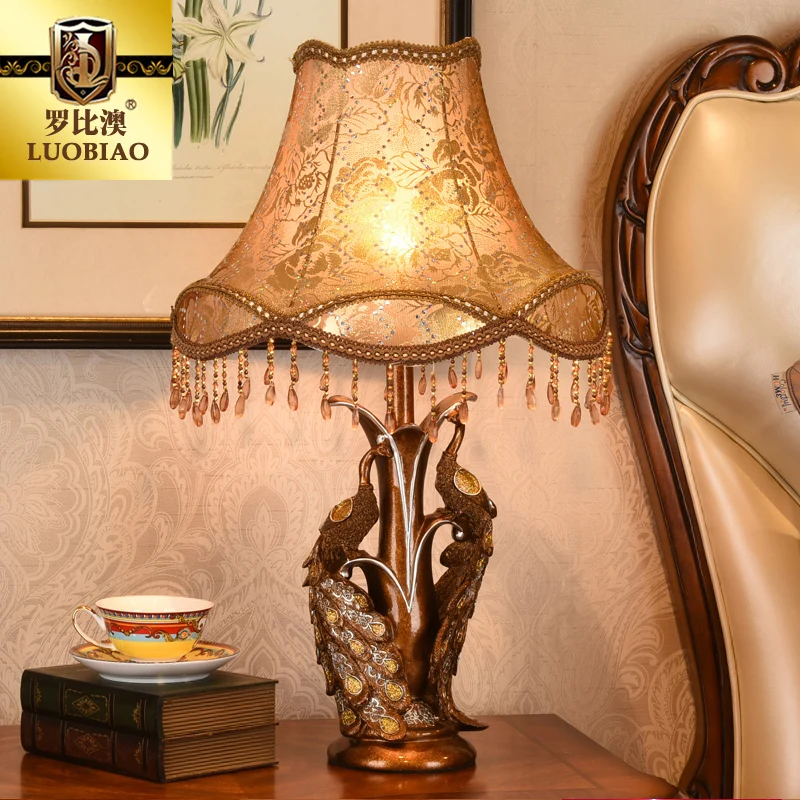 

Креативная индивидуальная ретро-лампа в европейском стиле для гостиной, кабинета, спальни, прикроватная лампа, роскошная, в стиле принцессы...