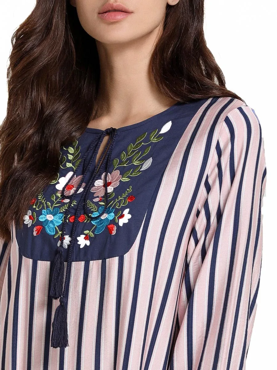 

Muslim Women Embroidery Maxi Dress Plus Size Striped Printed Long Gown Islamic Abaya Robes Arabic Dubai Casual Dresses VKDR1712