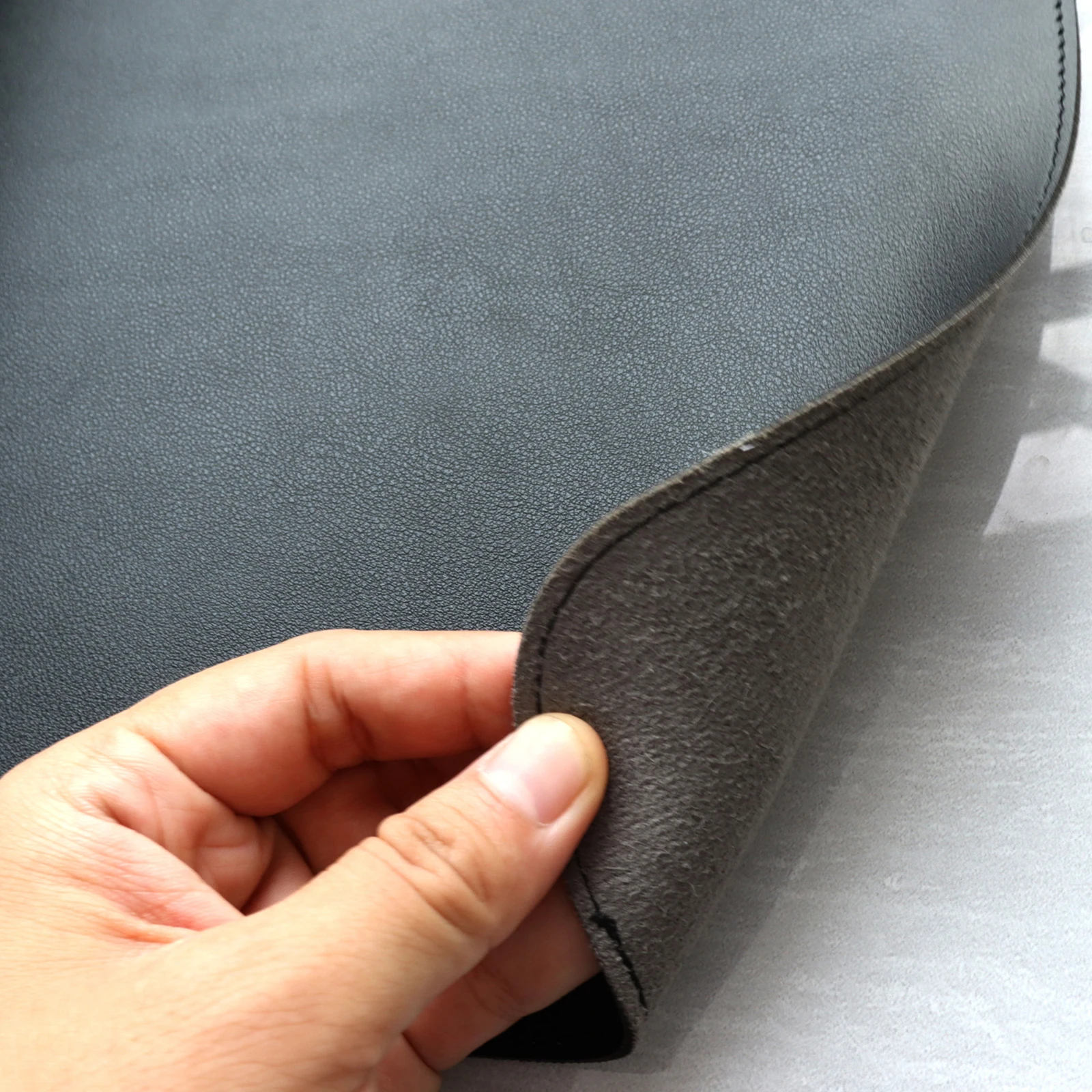 

Guitar Work Mat with Neck Rest Support Instrument Work Mat Workbench Neck Pillow Mat Set for Clean and Repair Care