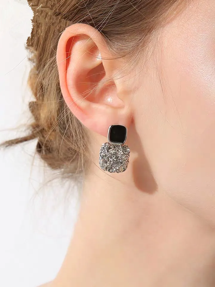 

Luxury Female White Crystal Stone Earrings Trendy Gold Silver Color Stud Earrings For Women Charm Square Enamel Wedding Earrings