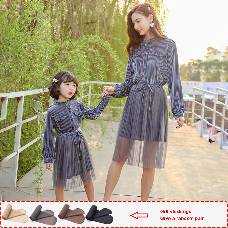 2019 Милая одежда для мамы и дочки Одинаковая всей семьи футболка платье Детские
