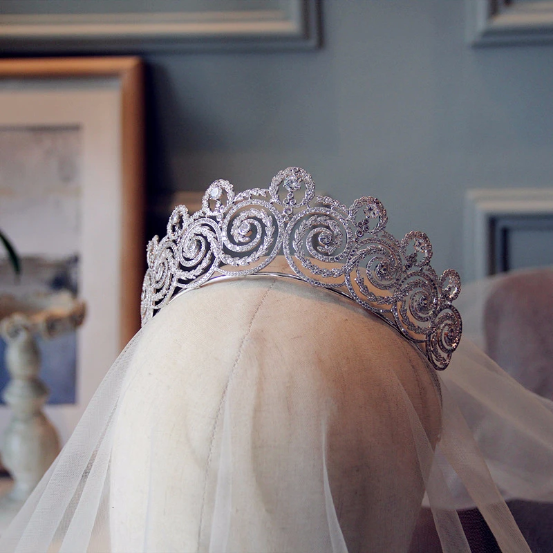 Женская свадебная тиара винтажная большая с фианитом и короной невесты