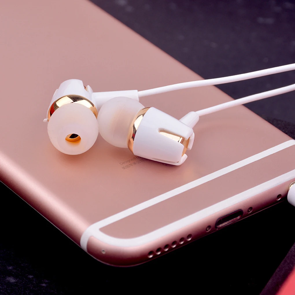 

2021 New Sport Earphone wholesale Wired Super Bass 3.5mm Crack Colorful Headset Earbud with Microphone Hands Free