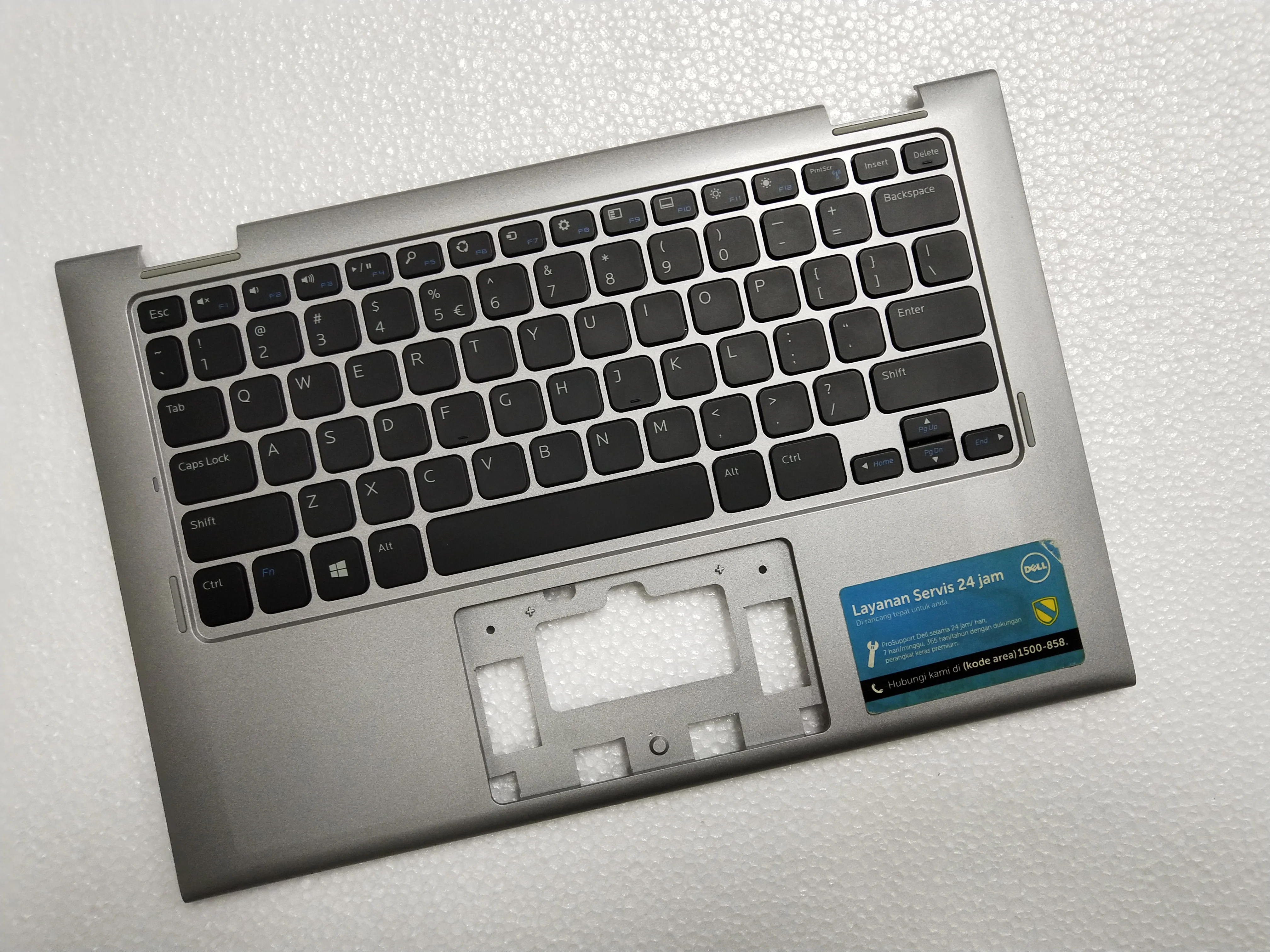 Подставка для ноутбука DELL INSPIRON 11 3147 3148 Серебристая с клавиатурой 07W4K6 без