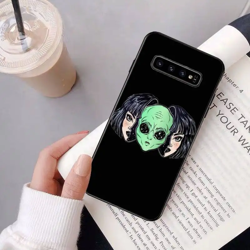 

Cartoon Space Alien Luxury Brand Case Coque Fundas For Samsung Galaxy S8 S9 S10e S20 PLUS J6 J600 Cases Cover