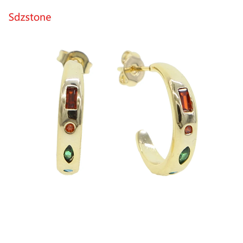 Популярные серьги-гвоздики с радужным австрийским декором кофейного золотого и