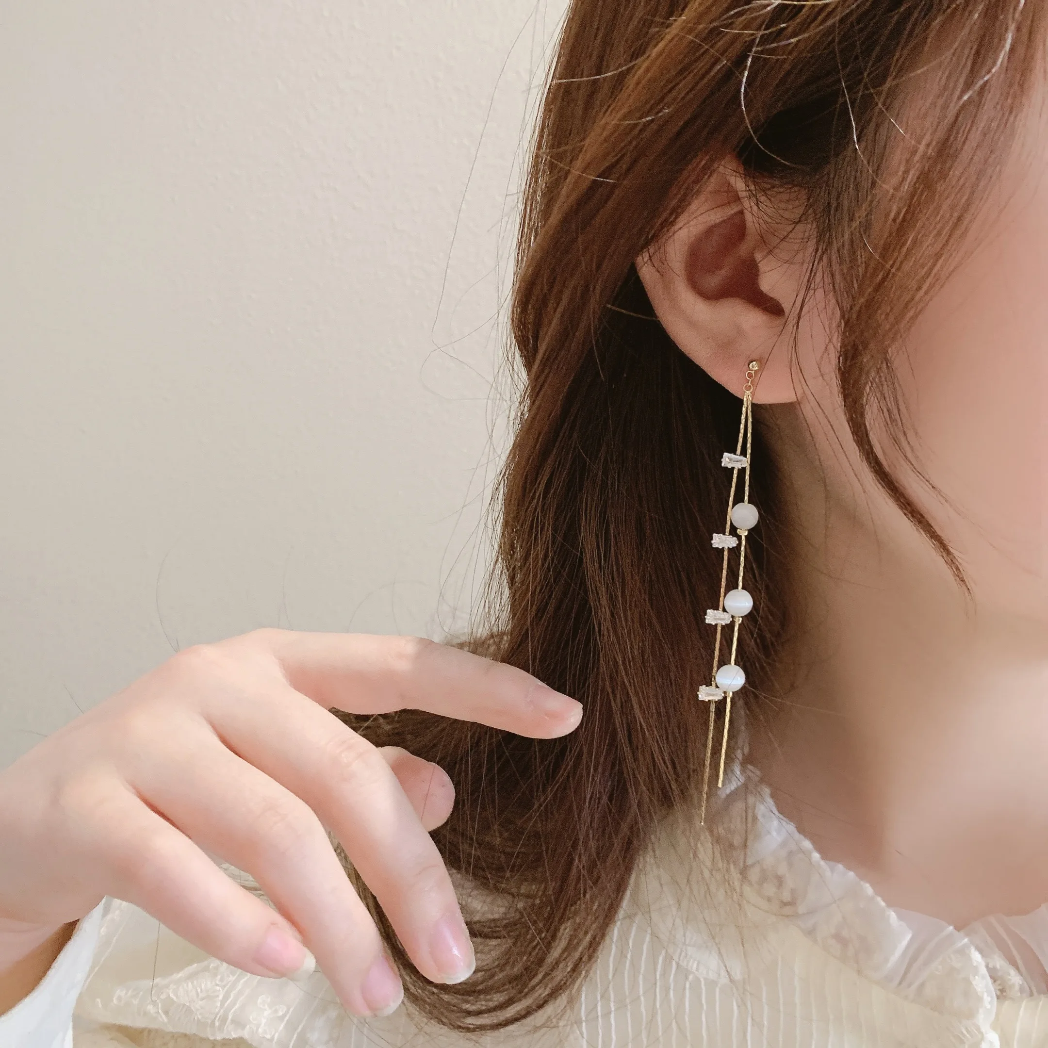 

Korea New Design Fashion Jewelry Simple Long Fringed Zircon Opal dangle Earrings Elegant Women's Thin Earrings