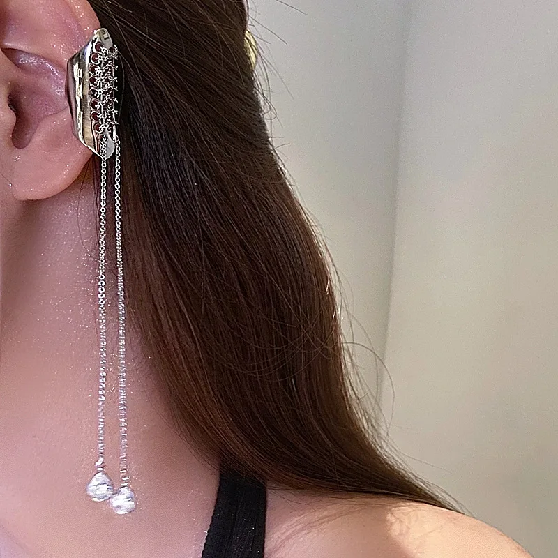 

Sweet Cool Style High-end Sense Of Niche Cold Wind Ear Clip Fashion Metal Straps Long Tassel Ear Bone Clip Wizard Ear Hook