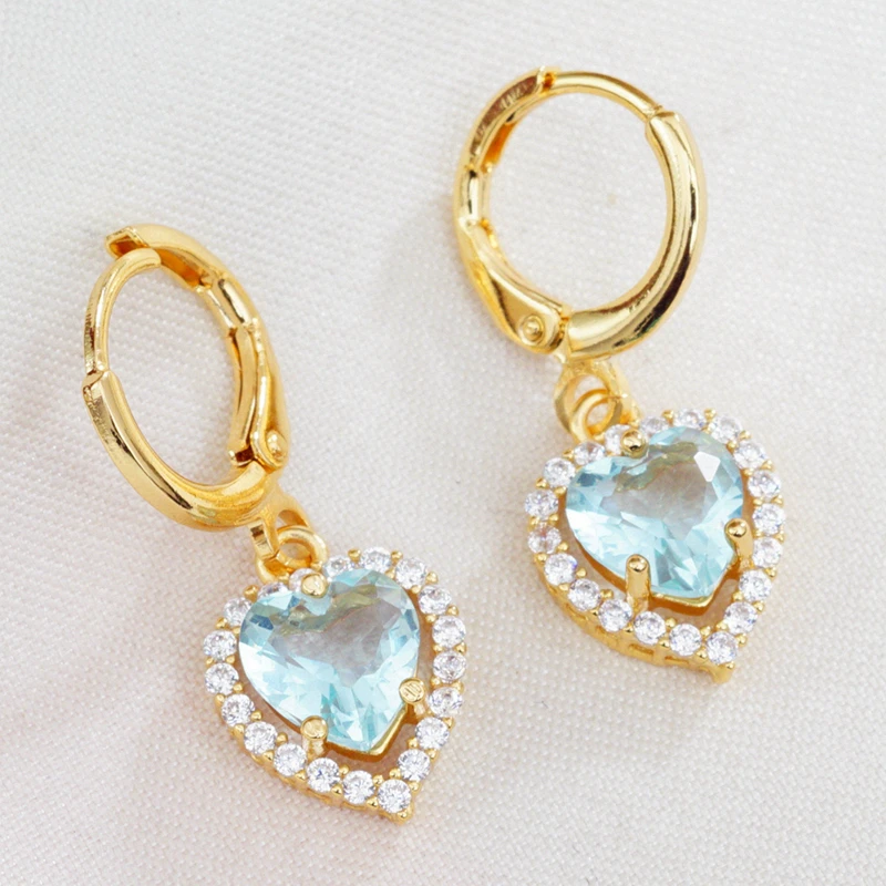 Женские серьги подвески с фианитами золотистые романтичные сердечками