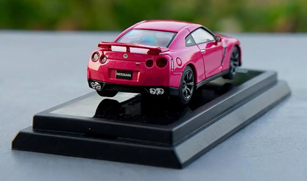 Модель автомобиля под давлением 1/64 Nissan Skyline GT-R R35 коллекция игрушек подарок перо |