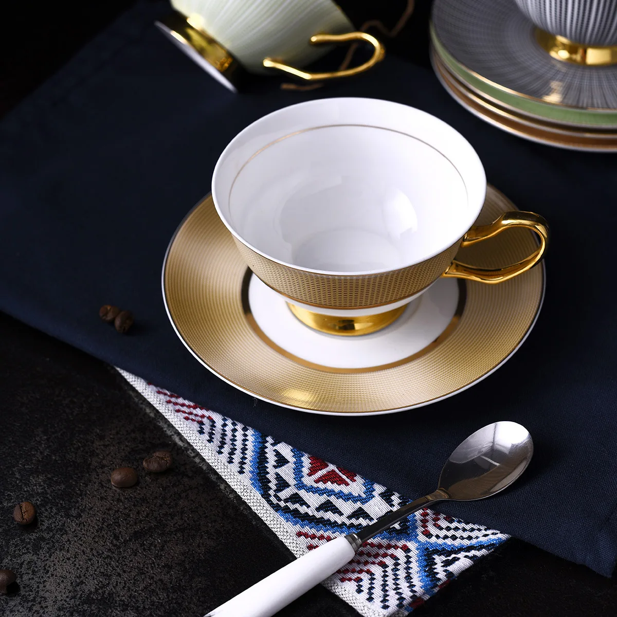 

Luxury Designer Fashion Coffee Cup Set Gold Breakfast Cup Latte Cappuccino Mate Dessert Eco Friendly Tazas Espresso Mug EH50CC