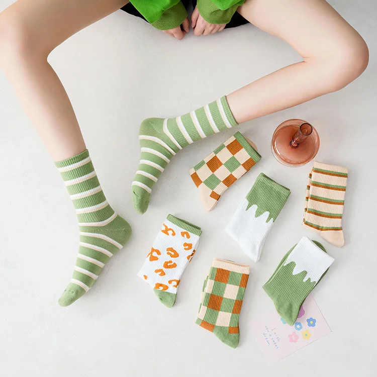 

Women Socks Autumn Winter Ins Style Comfortable Checkered Plaid Striped Female Cotton Warm Socks Ladies Socks Woman Streetwear