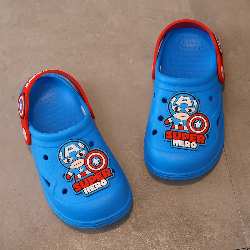 

Marvel Spider-Man Children's Hole Shoes Male Captain America EVA Light Bottom Non-slip Beach Shoes Sandals and Slippers