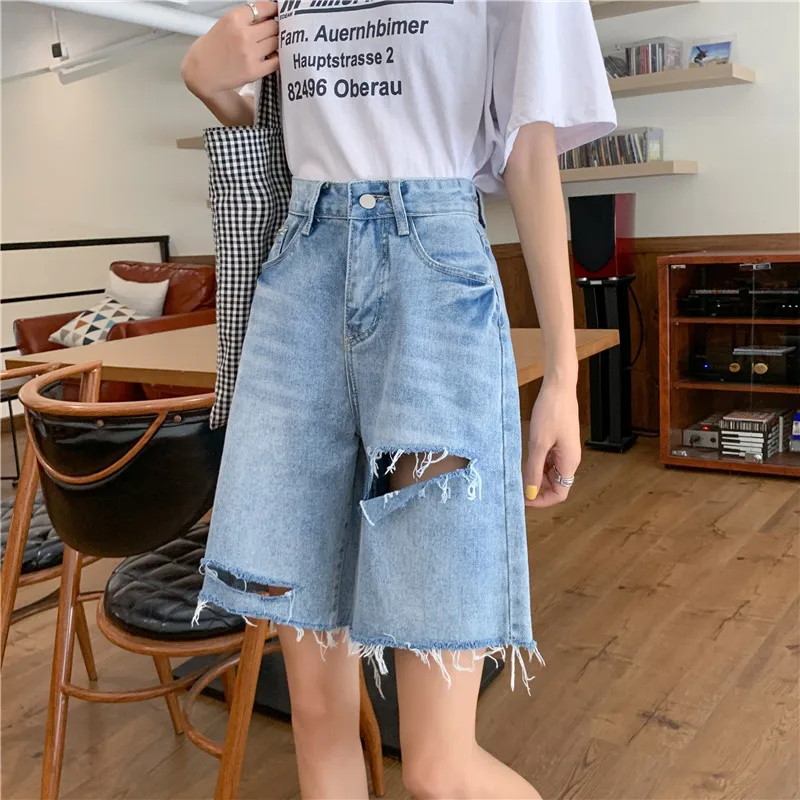 

2021 Summer Fashion Women Blue Ripped Shorts Pants Trousers Boyfriend Style Tassel Pockets Buttons Shorts