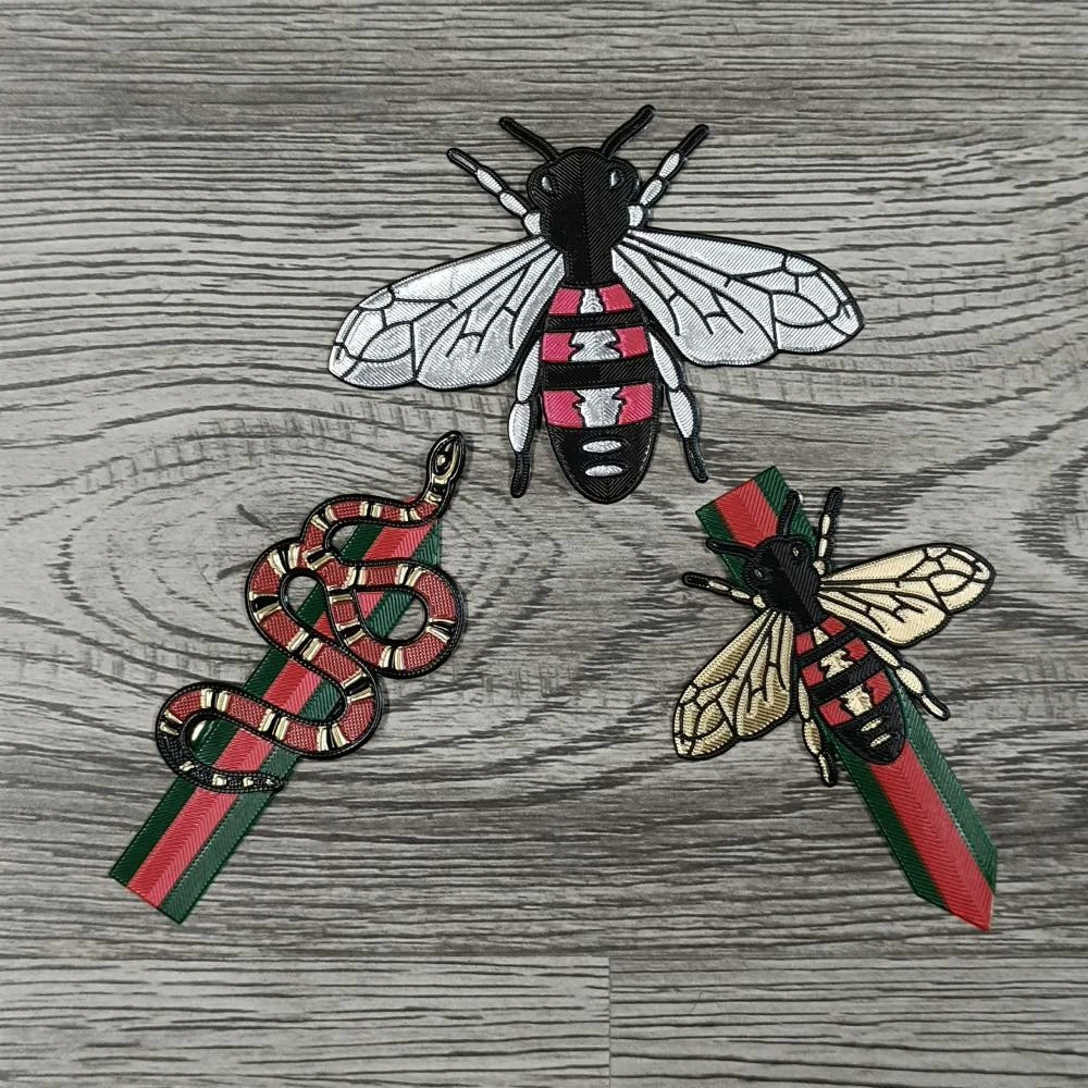 

Accessory PVC iron-on silk screen printing hot stamping bee snake patches for clothing AZ-3414