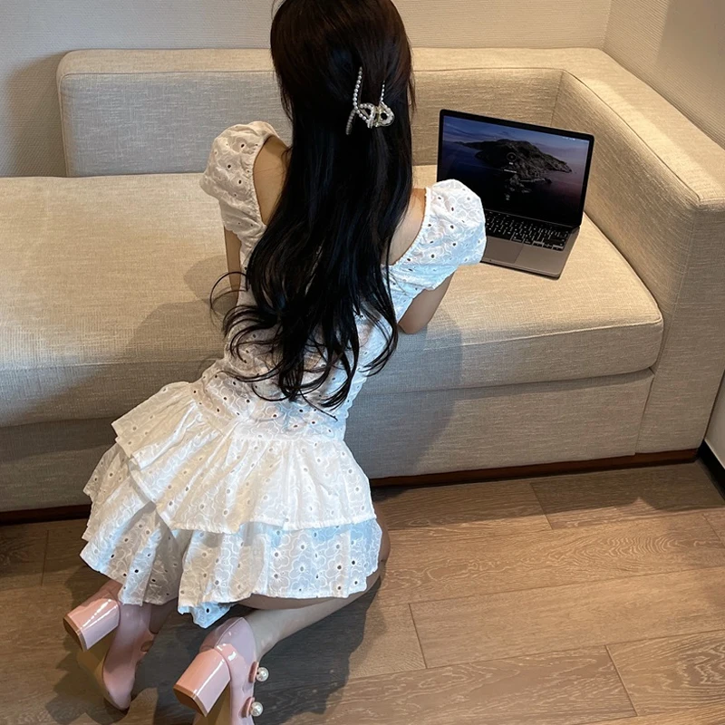 

Retro Square Collar Puff Sleeve White Dress Summer Korean New Fashion Casual Waist Jumper Short Dress Women'S Clothing OLOMLB