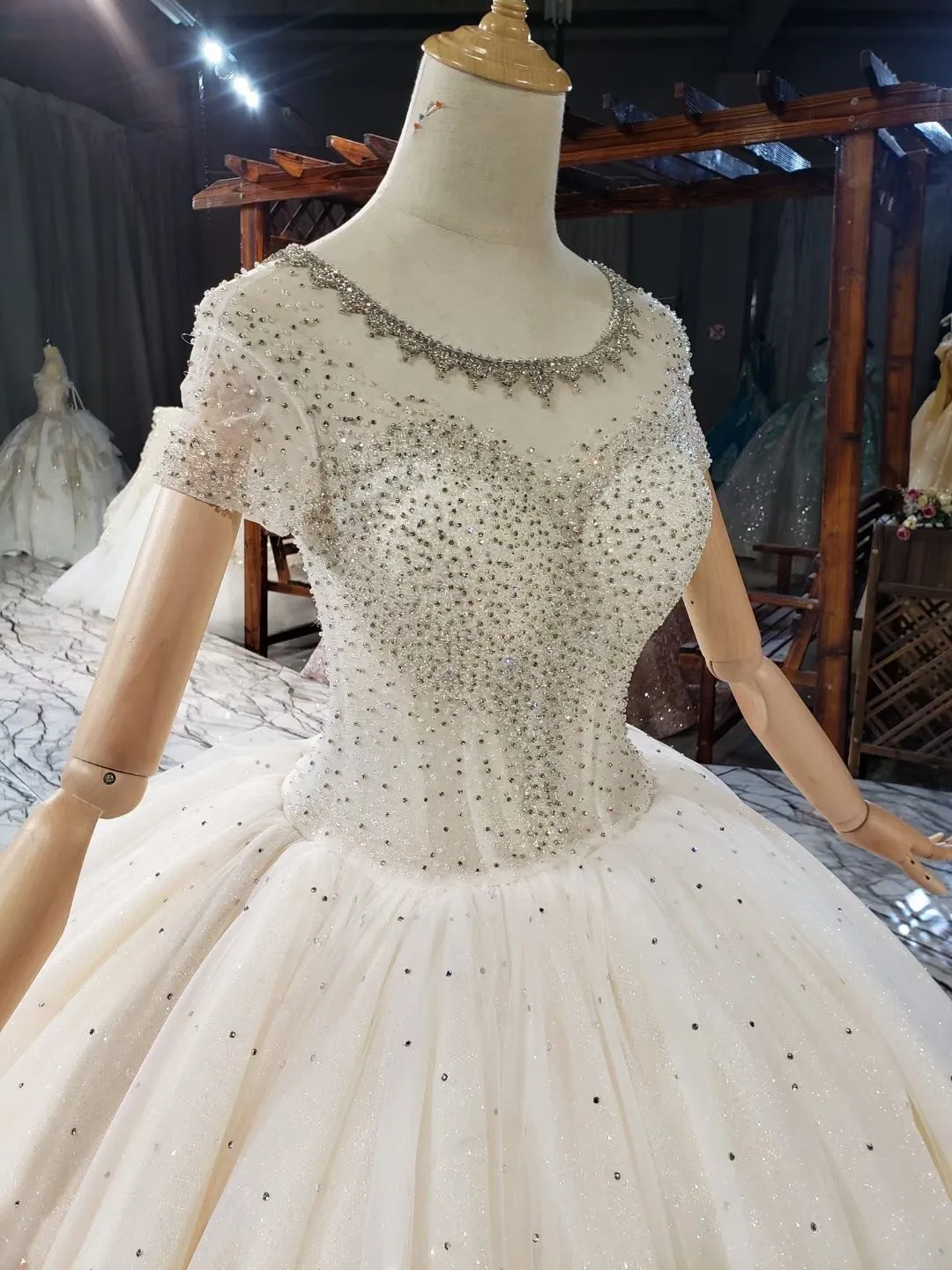 2021 Luxury Wedding Dresses Top Beaded Bling Bling Sheer Puffy Bridal Gowns Mairee Handmade Wedding Dresses