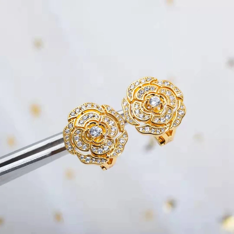 

Женское ювелирное изделие из серебра 925 пробы, с камелией