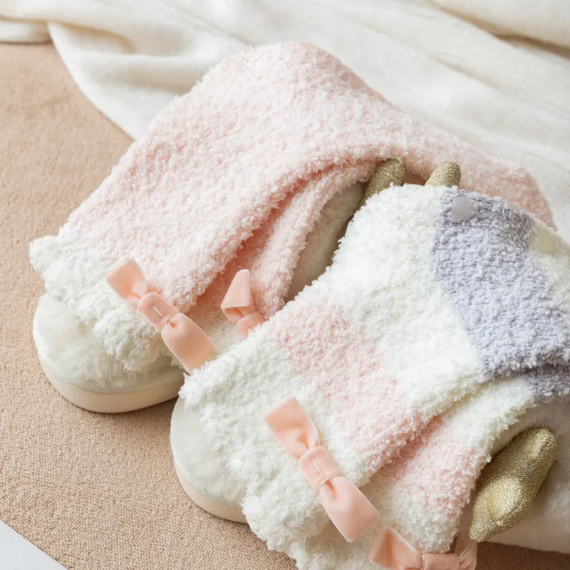 

2020 New Home Floor Sock Lovely Striped No-slip Coral Fleece Socks Thick Autumn Winter Warm Socks Comfort Bow Sleeping Socks