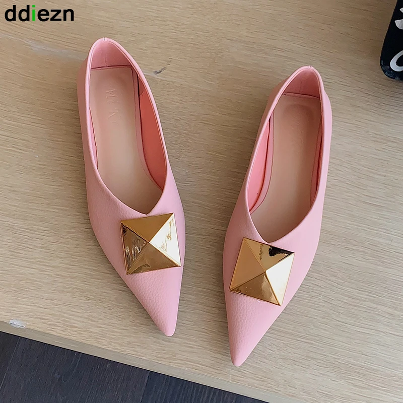 

Ladies Flats Women Boat Shoes Fashion Metal Decoration Pointed Toe Design 2022 Spring Slip-On Casual Pu Leather Female Shoes