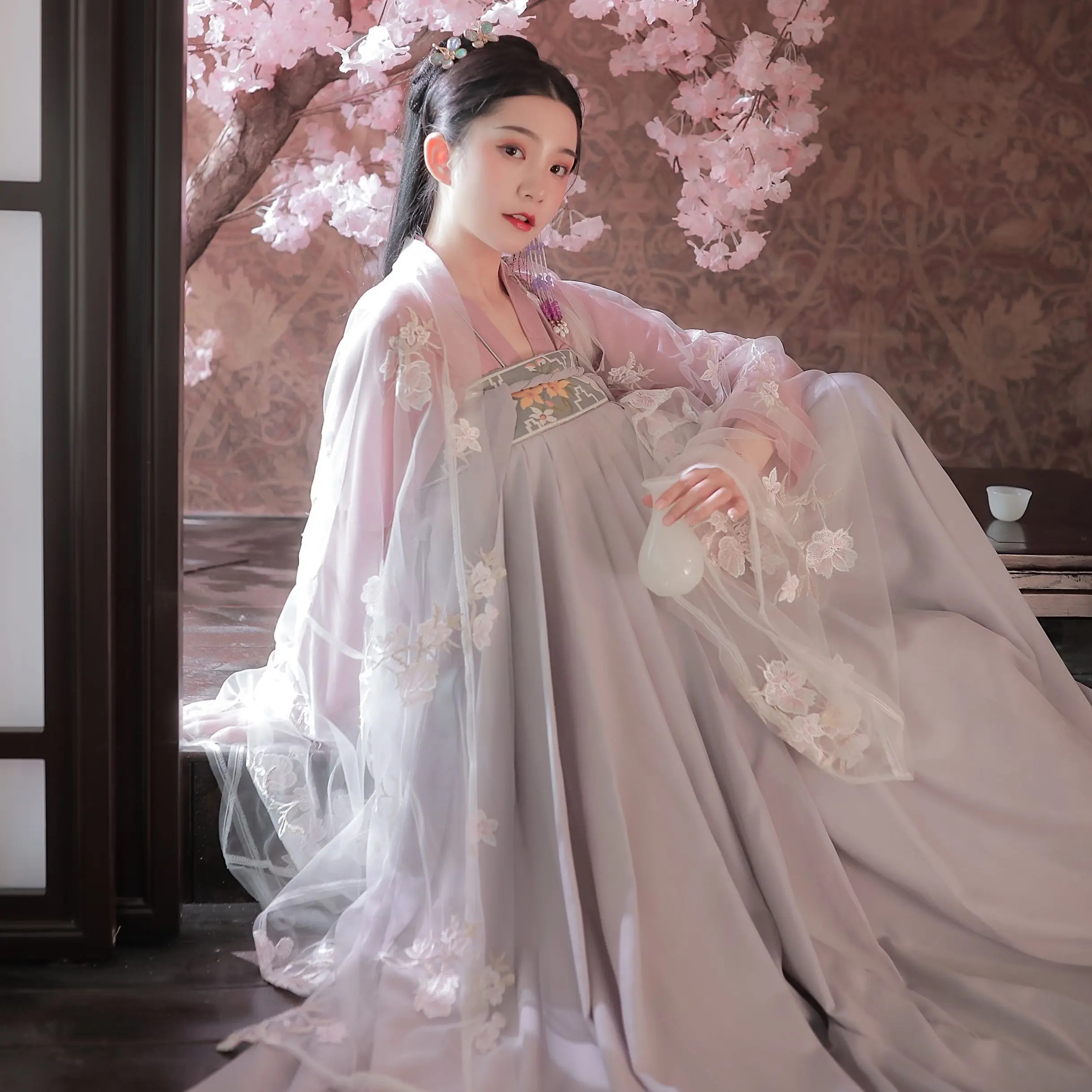 

Women Hanfu Chinese Ancient Tradition Wedding flower embroidery dress Carnival Princess Costume fairy water sleeve mesh Outfit