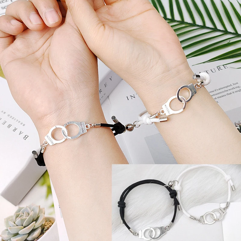 

Simple Fashion Handcuff-shaped Magnet Attracting Lovers Bracelet For Men Women Wrist Chain Jewelry Accessories Travel Souvenir