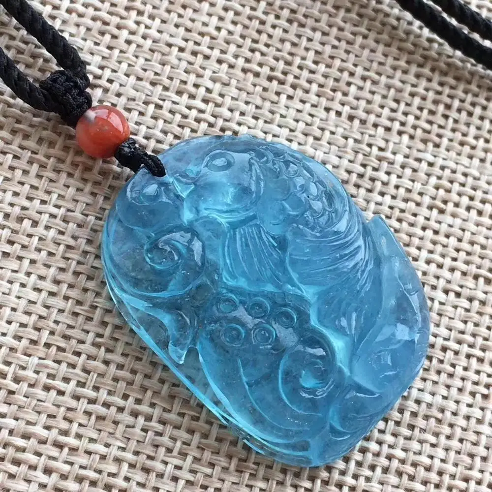 Подвеска из натурального синего цвета со льдом и прозрачной бусиной женская