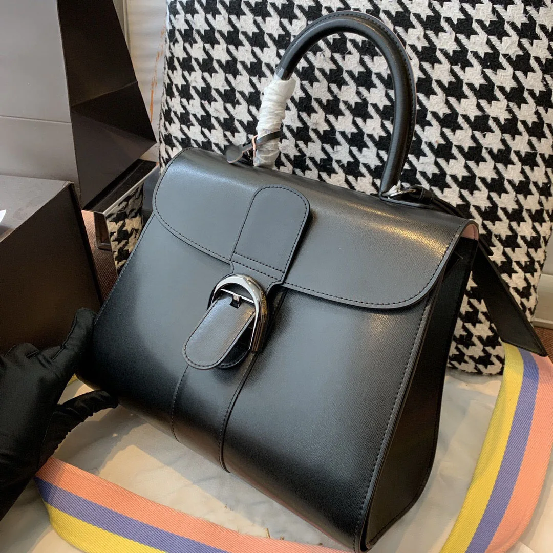 

2021 New Black Leisure Style Top Leather Women's Hand Messenger Bag, Exquisite Three-Dimensional Appearance And Lady Temperament