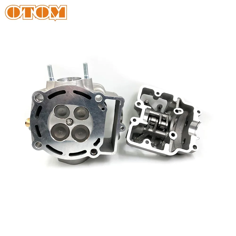 Головка цилиндра мотоцикла OTOM в сборе с коромыслящими рычагами клапаны свечей