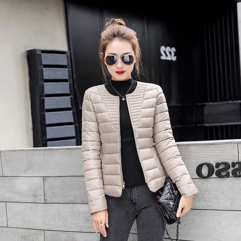 

The new winter 2019 cotton down jacket with large fur collar is thickened WOC52