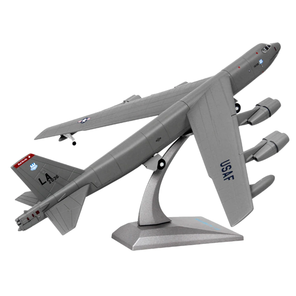

1/200 масштаб литой Американский B-52 Пилот самолета модели игрушки с дистанционным управлением для домашнего декора