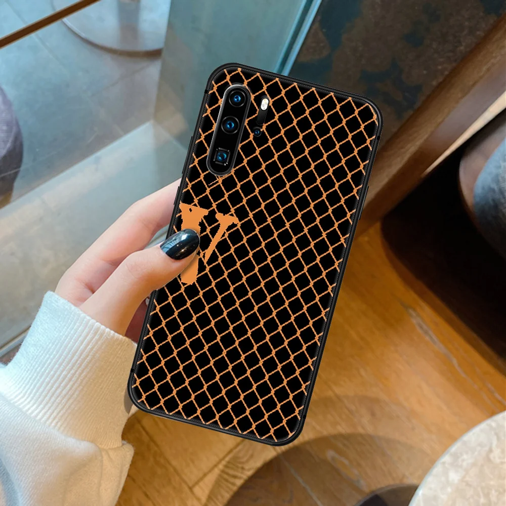 

Trend Brand V-Vlone Phone Case For Huawei P Mate 10 20 30 40 Pro Lite Smart 2019 2021 black Waterproof Painting Hoesjes Silicone