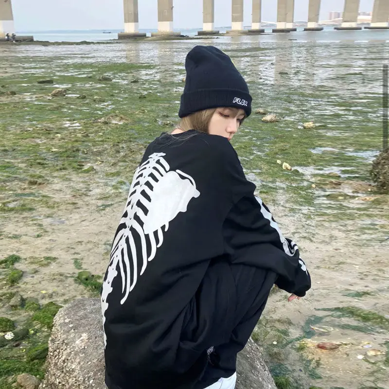 

Nice Pop skull print street hip-hop couple long-sleeved T-shirt graphic t shirts harajuku y2k tops women shirts goth clothes