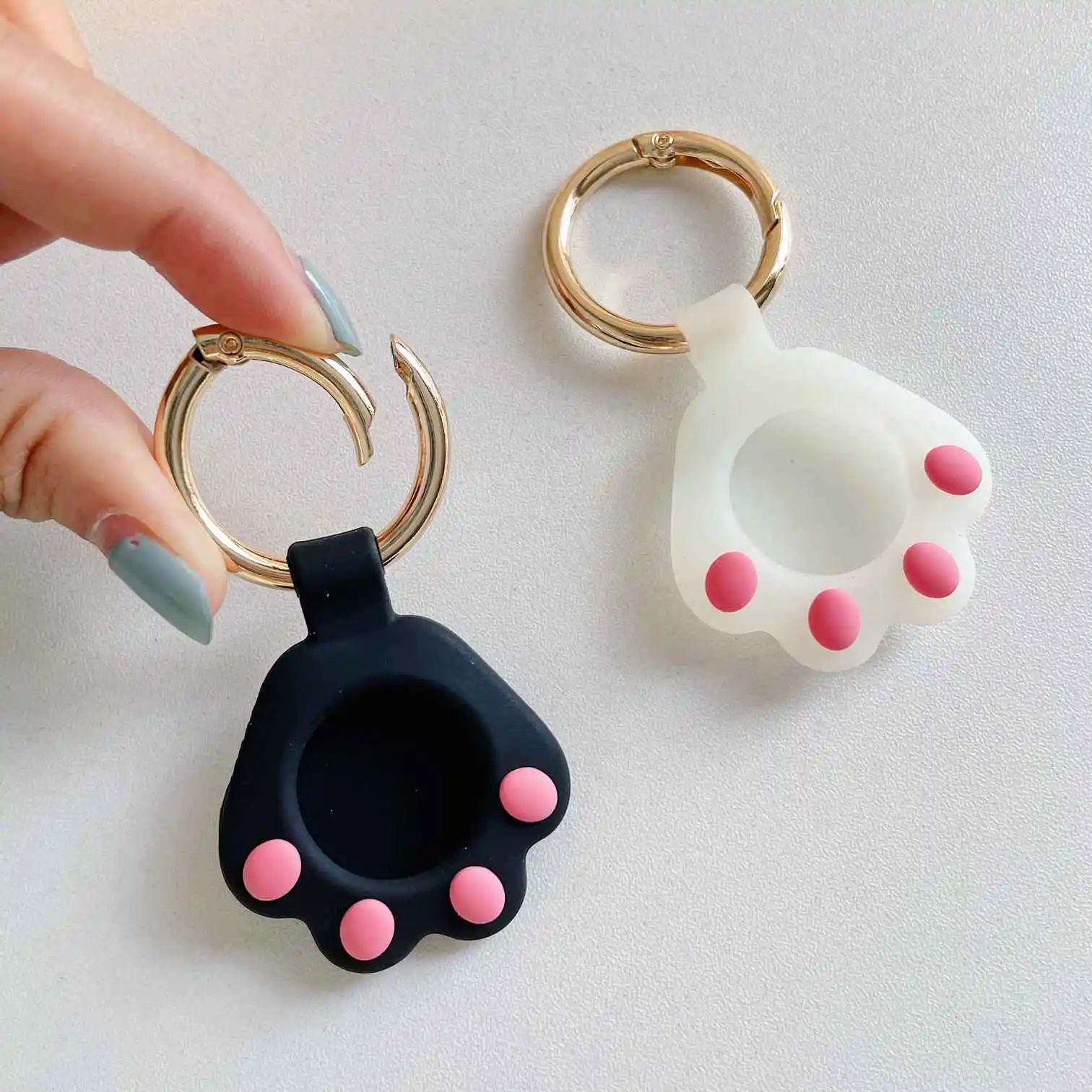 

For AirTag Case Cute Cat Cartoon Anti-lost Silicone Case Key Chain for Air Tags Locator Tracker Protective Cover Key Ring