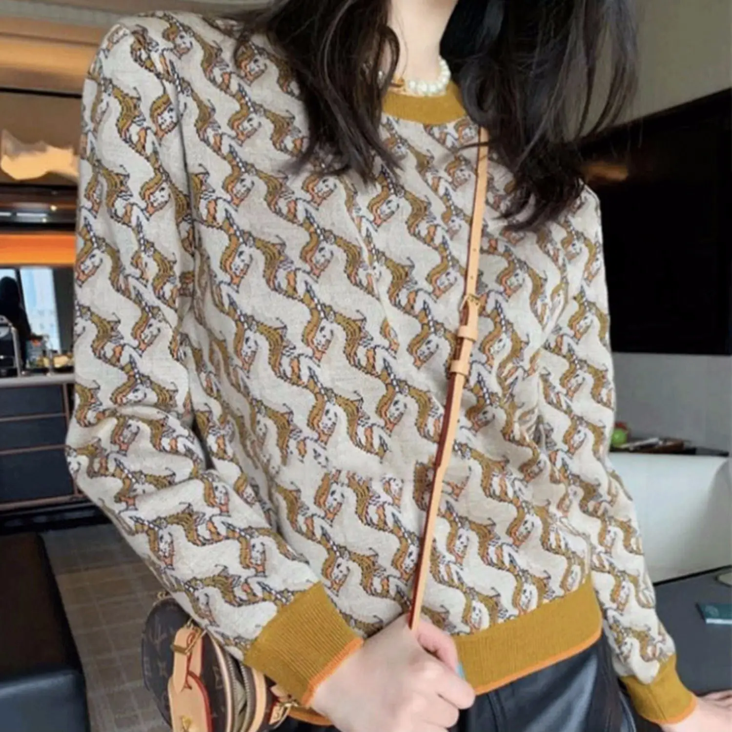 

European station retro fashion sweater women 2021 spring and autumn new loose western style outer knit sweater