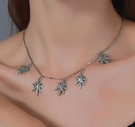 Ретро ожерелье кленовый лист для женщин Ботильоны с кулон в форме листика дерева