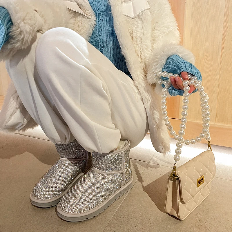 

2022 Winter Boots Crystal Snow Boots Warm Plush Women Shoes Slip On Silver Quality Botines Botas Feminino