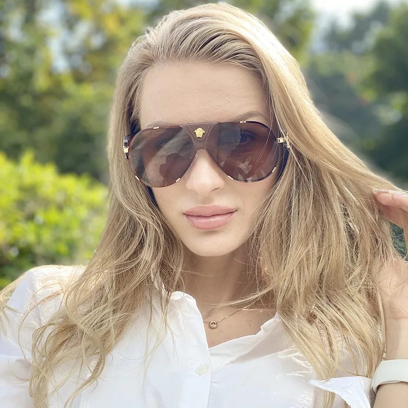 

2020 New Fashion Foreskin Sunglasses for Women 2208 Middle Beam Leather Sunglasses Ve 2150q Sunglasses Cycling Glasses