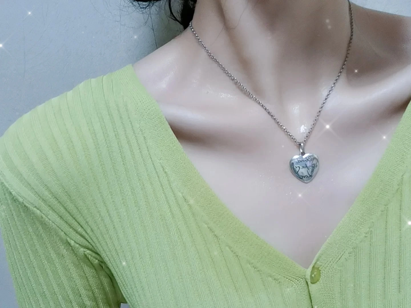 

Light much personality shaped pendant necklace trend of blind love